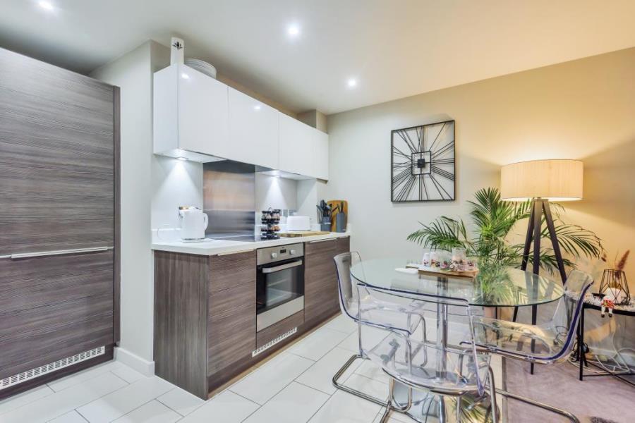 Flat London Road in Surrey Heath