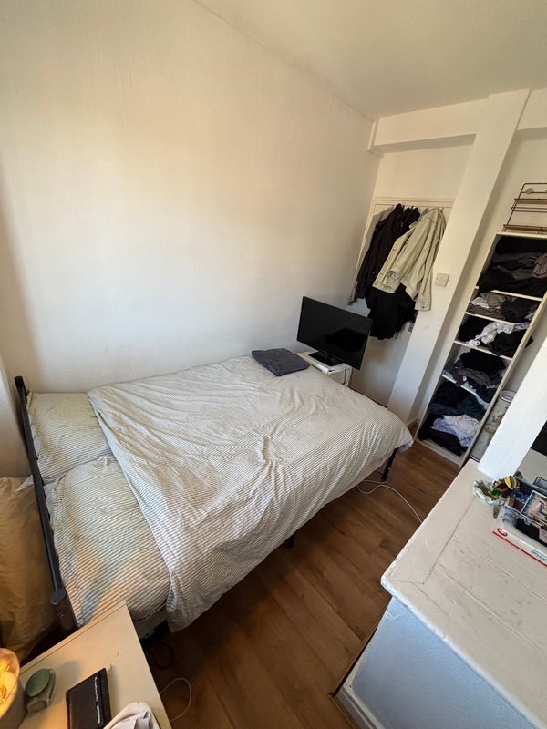 Room Howard Road in Greater London