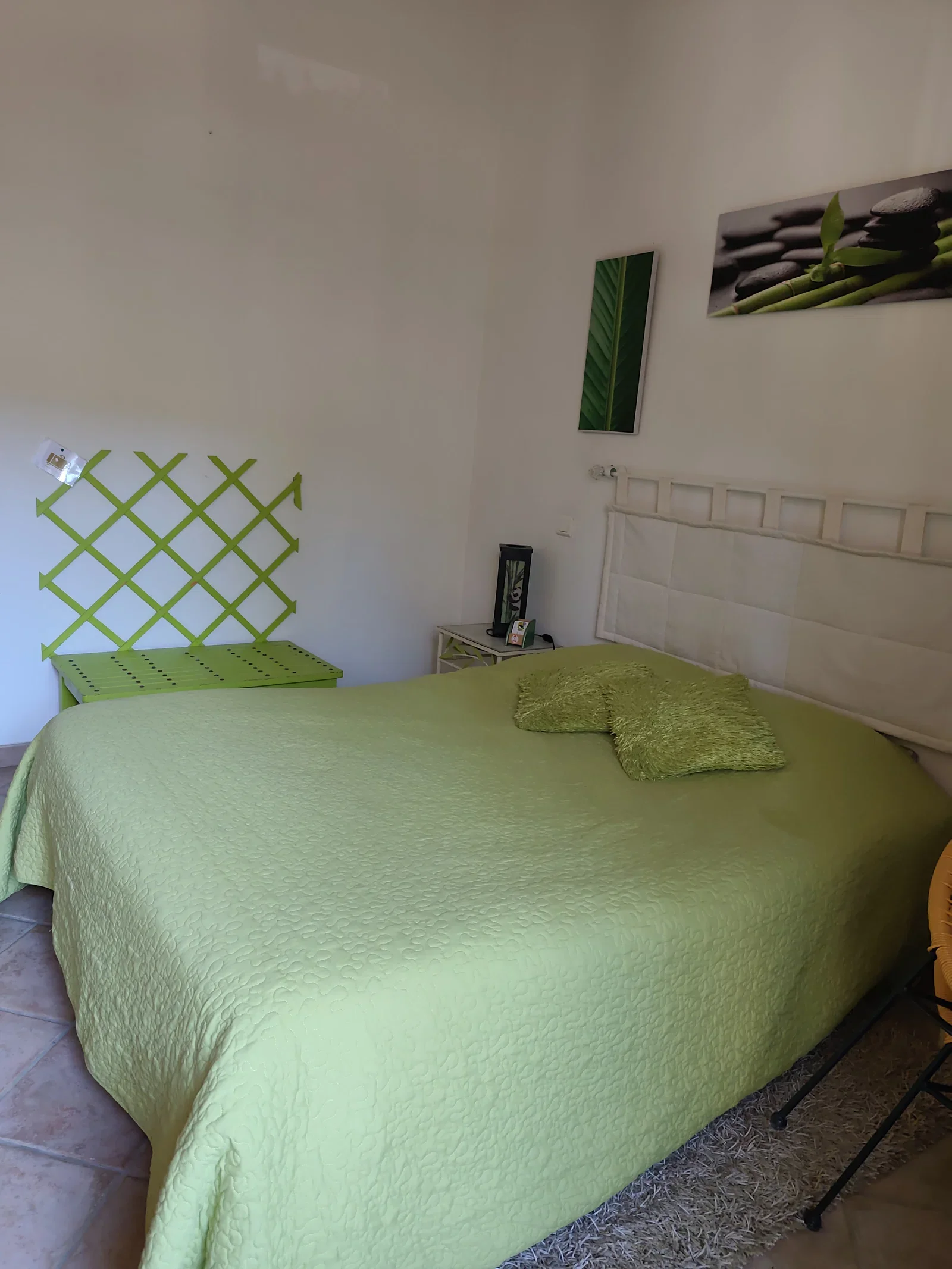 Chambre Rue Haute Bourgade à Donzère