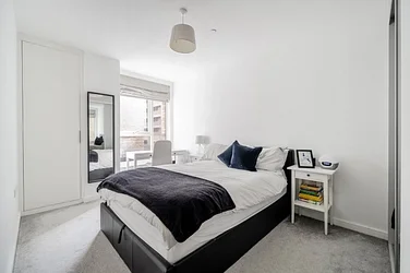 Flat Osborne Road in Greater London