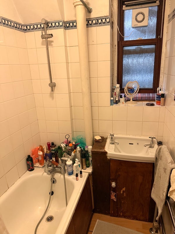 Room Kennington Park Road in Greater London