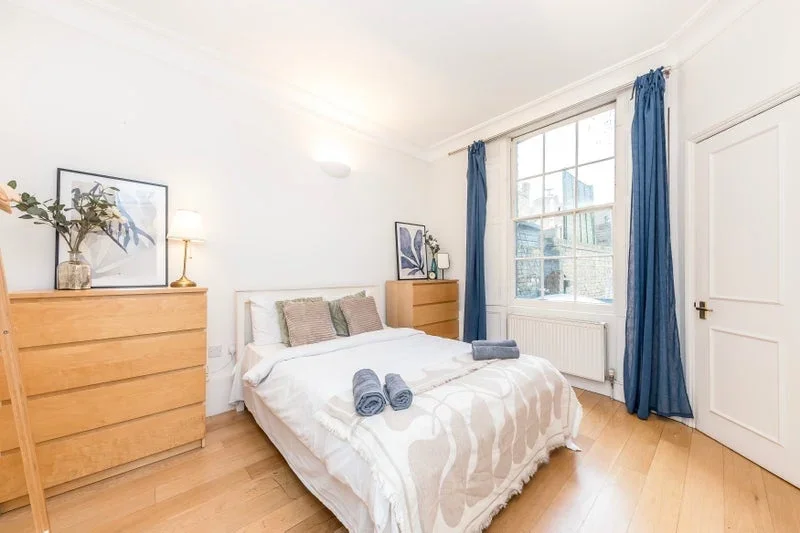 Flat Danbury Street in Greater London