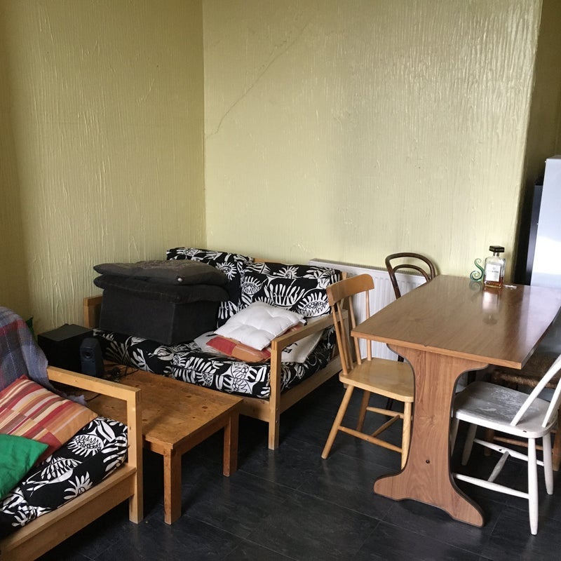 Room Dowanside Lane in Glasgow