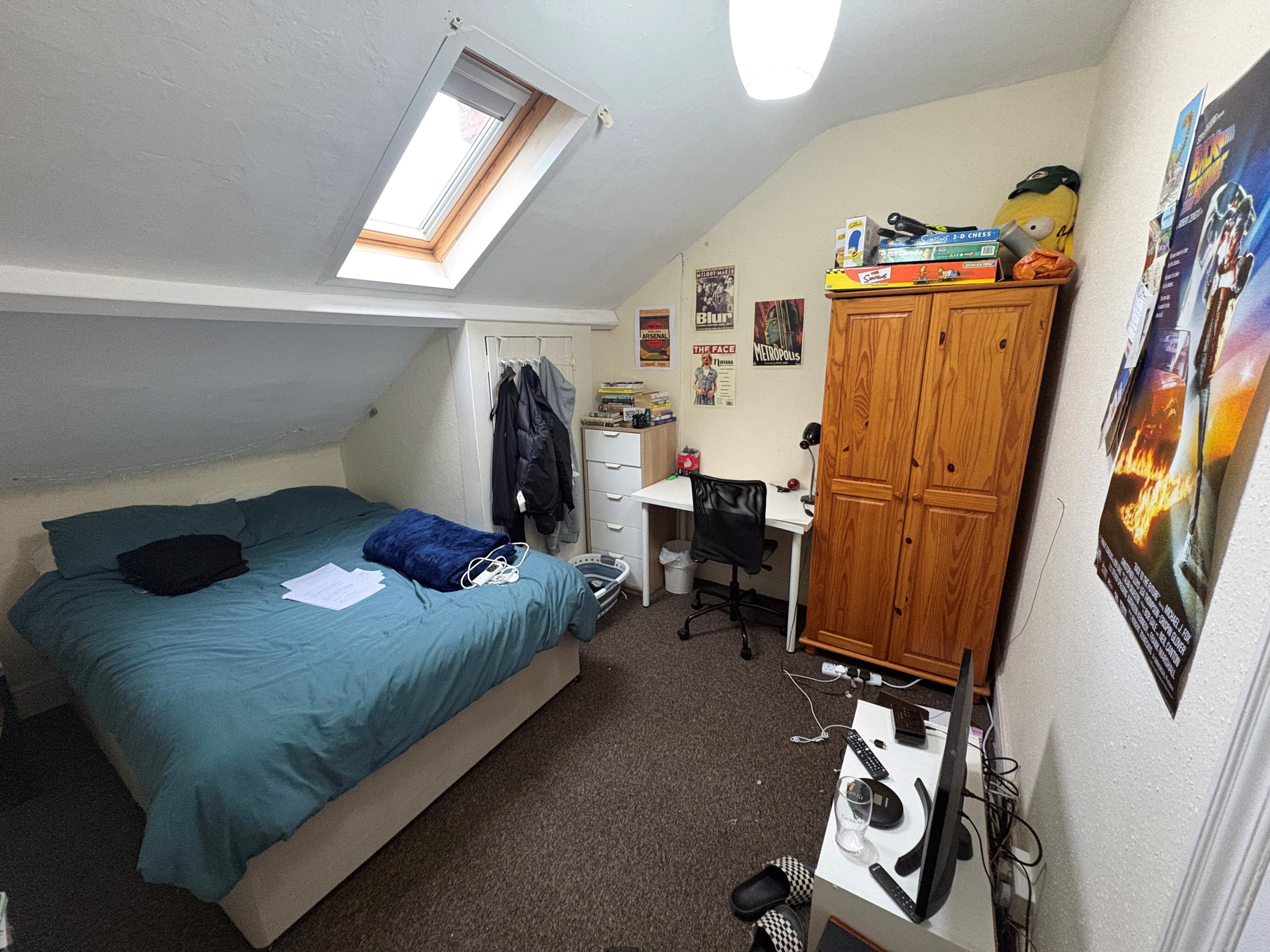 Room Mortimer Road in Bristol