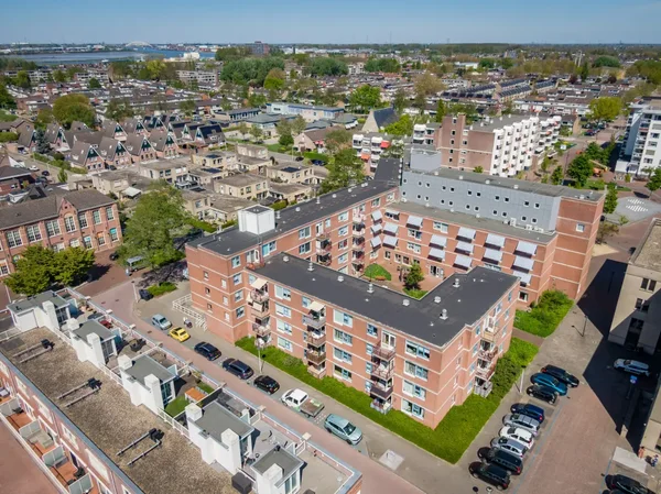 Schooldwarsstraat