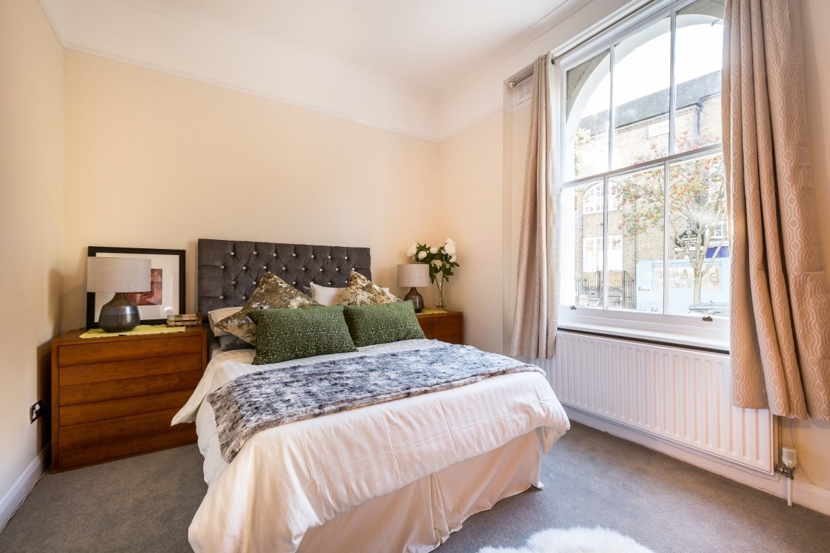 Flat Noel Road in Greater London