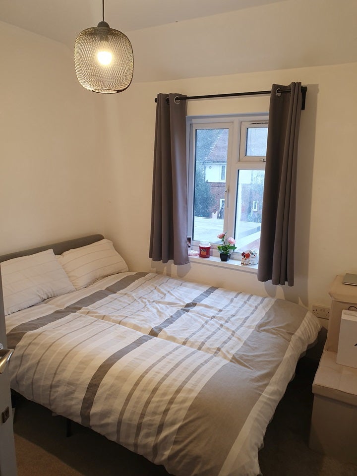 Room Bisson Road in Greater London