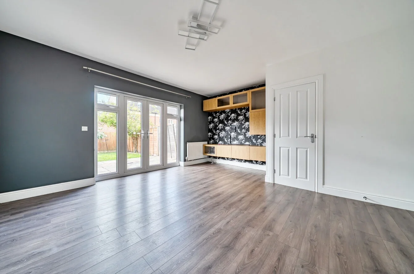 House Barn Owl Drive in Bracknell