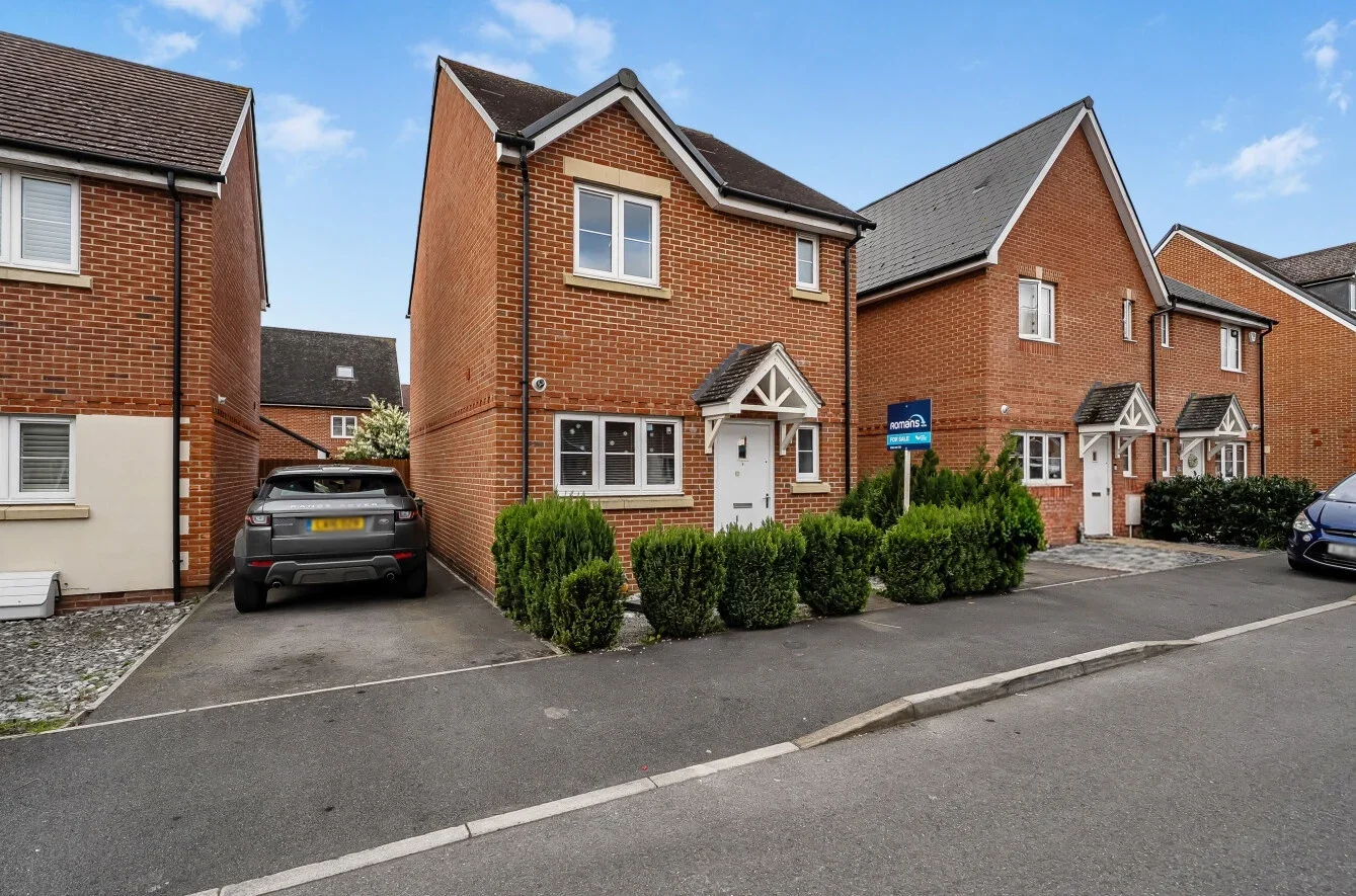 House Barn Owl Drive in Bracknell