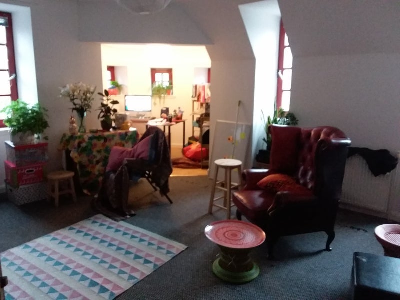 Room Coplaw Court in Glasgow