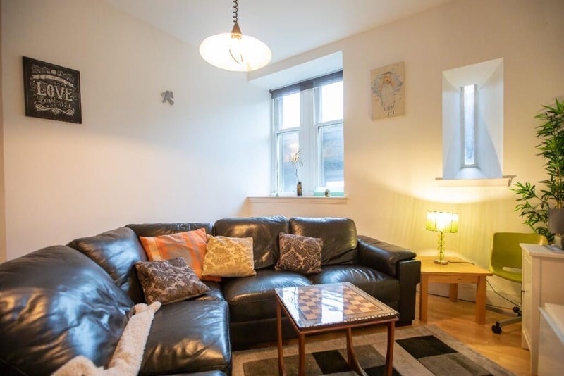 Room Morrison Street in Glasgow