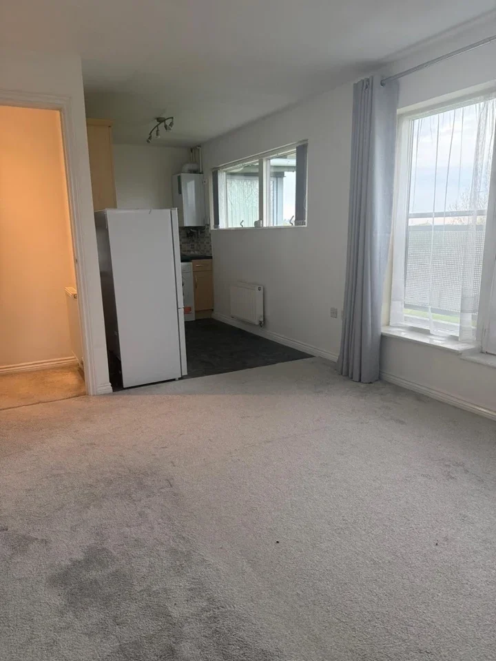 Flat Sotherby Drive in Cheltenham