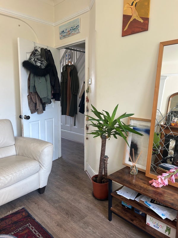 Room Russell Avenue in Greater London