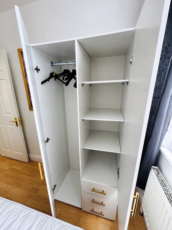 Room Ringwood Avenue in Greater London
