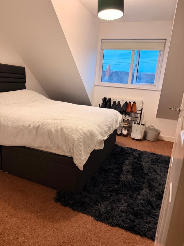 Room Moorcroft Gardens in Bolton