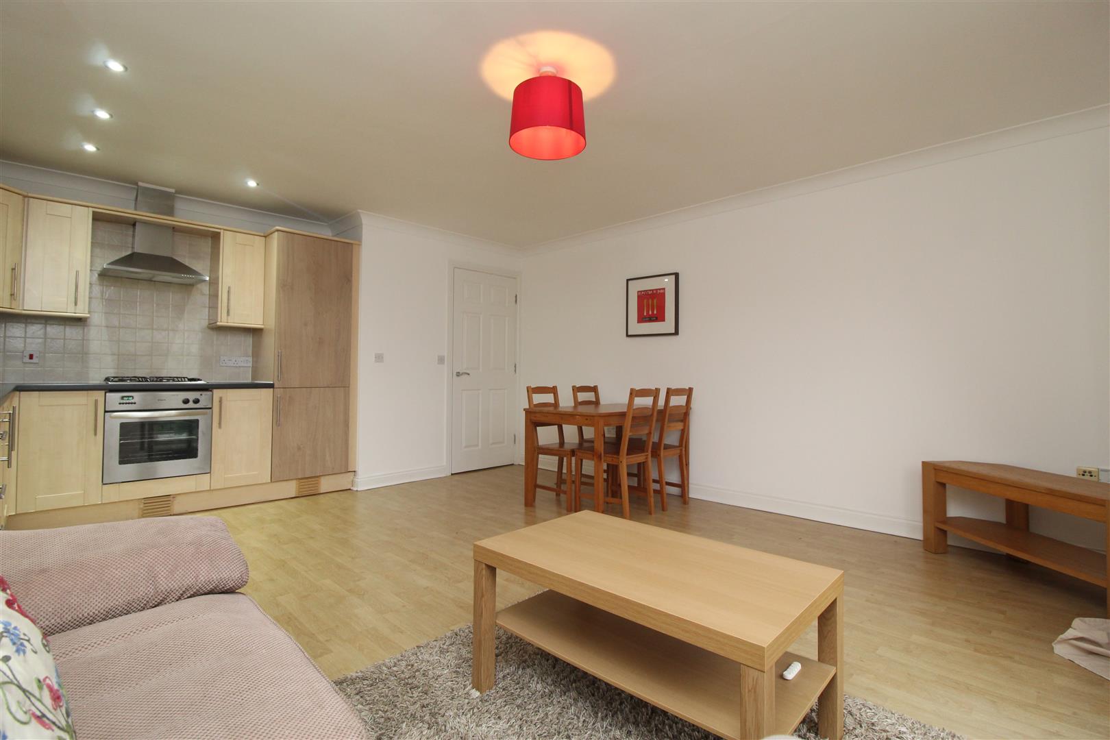 Flat Vicarage Mews in Leeds