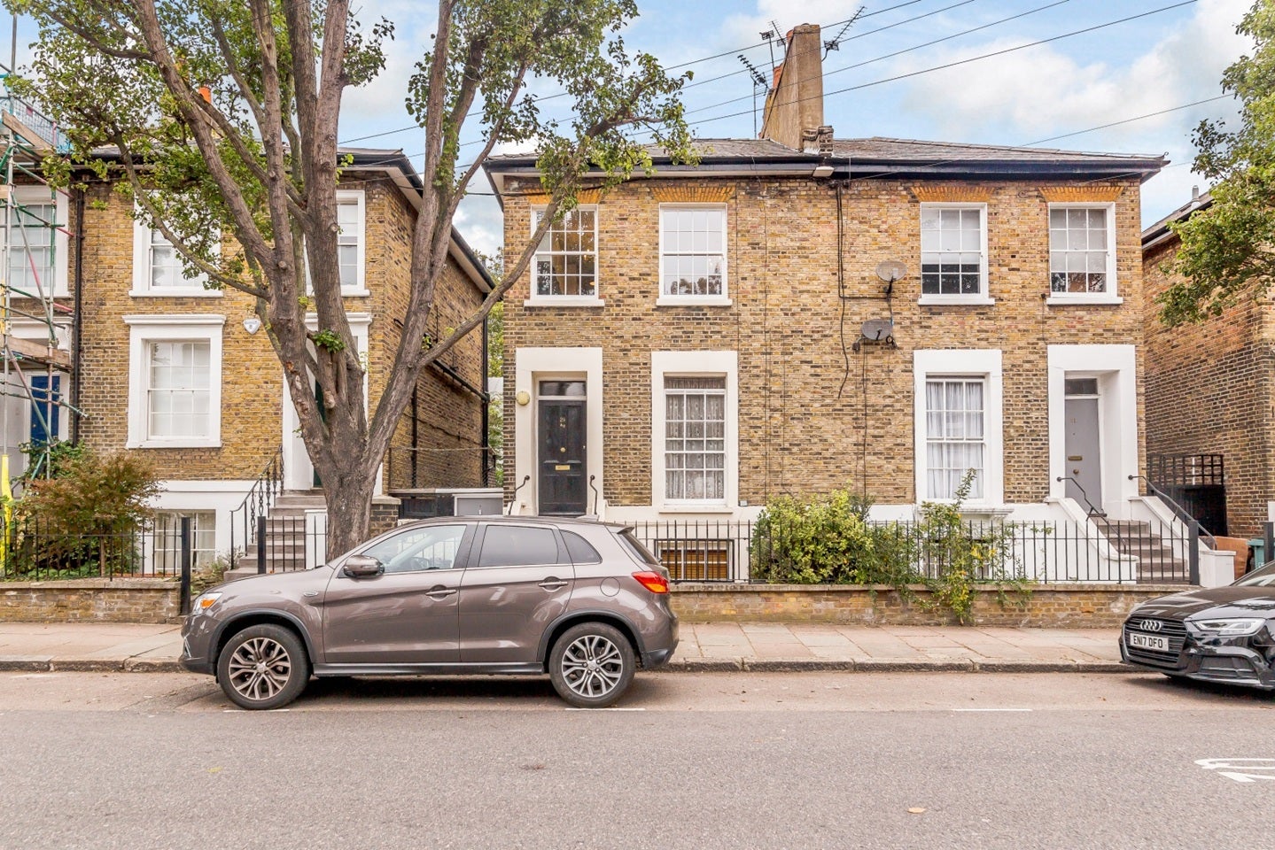 Flat Ecclesbourne Road in Greater London