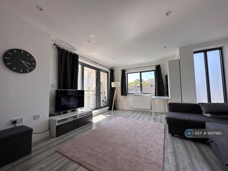 House Richmond Mews in Greater London