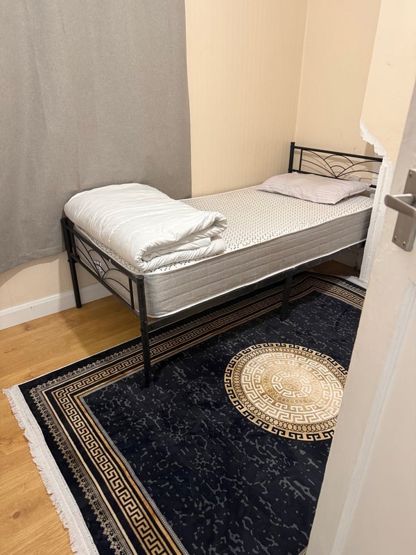 Room Witton Lodge Road in Birmingham