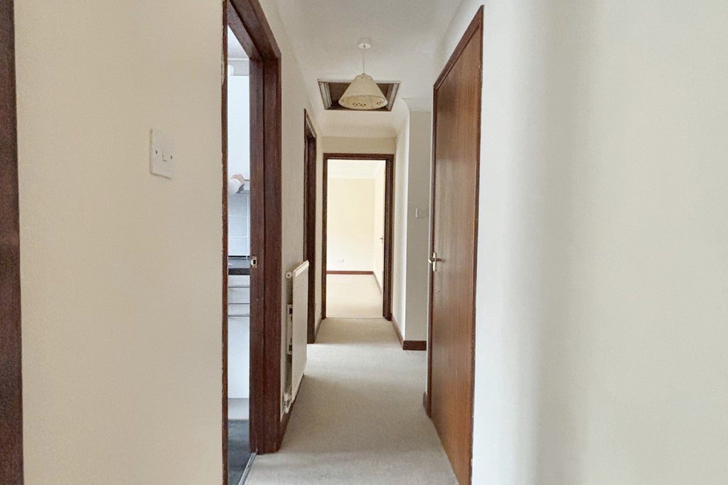Flat Hythe Road in Ashford