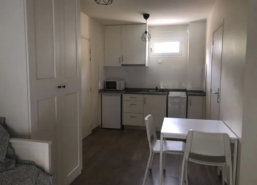 Flat Avenue Laplace in Arcueil