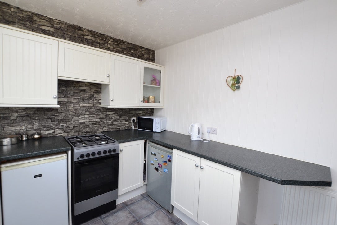 Flat Willows Close in Killingworth