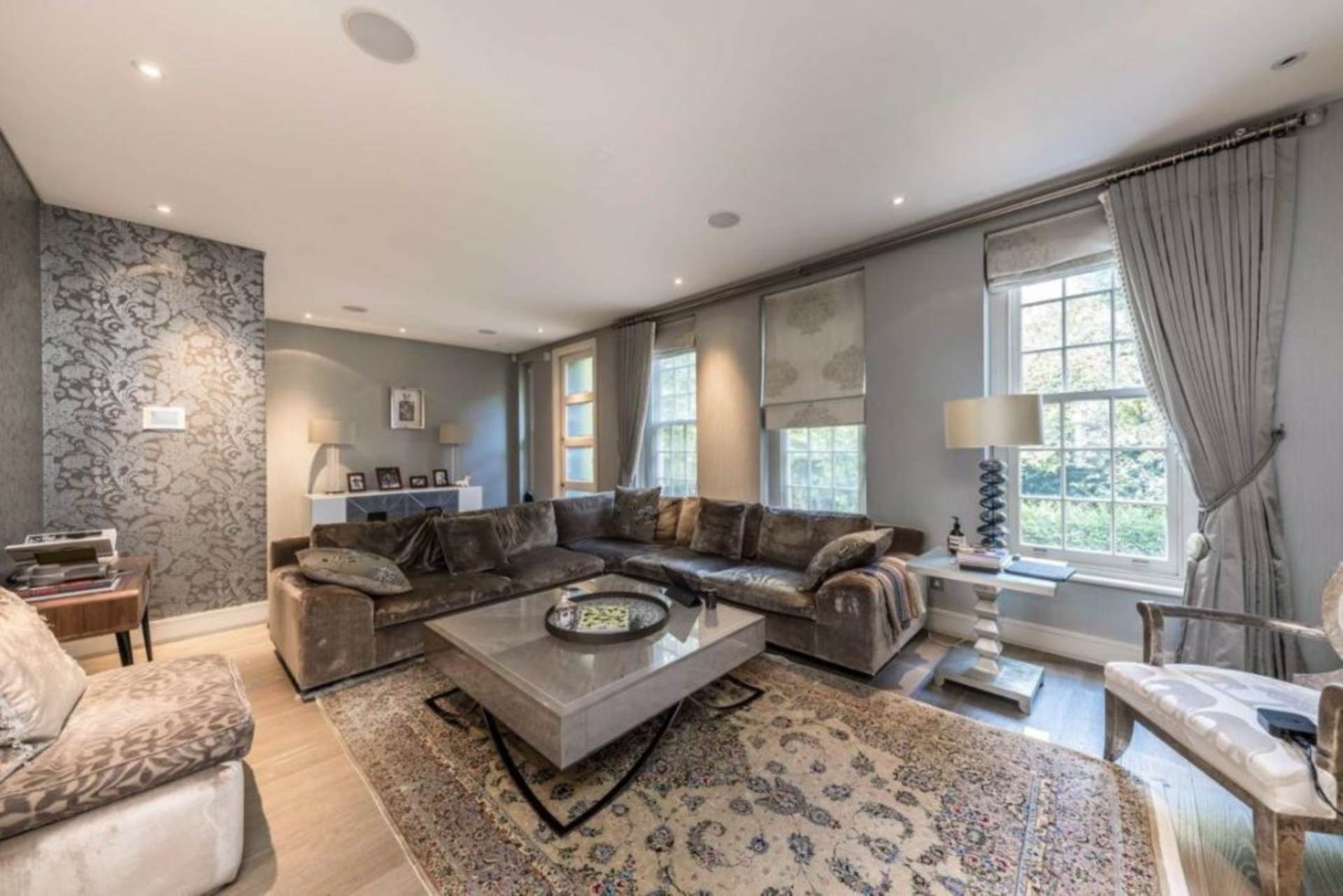 House Lees Place in City of Westminster