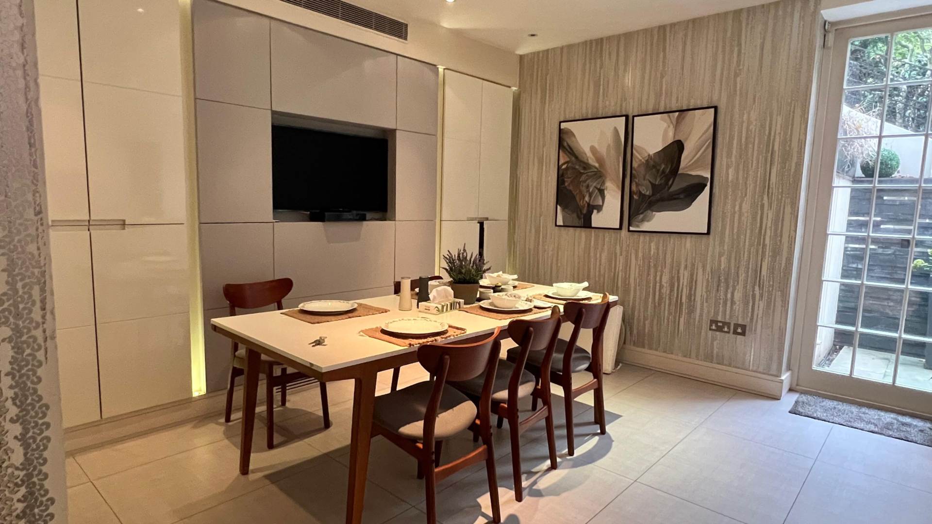 House Lees Place in City of Westminster