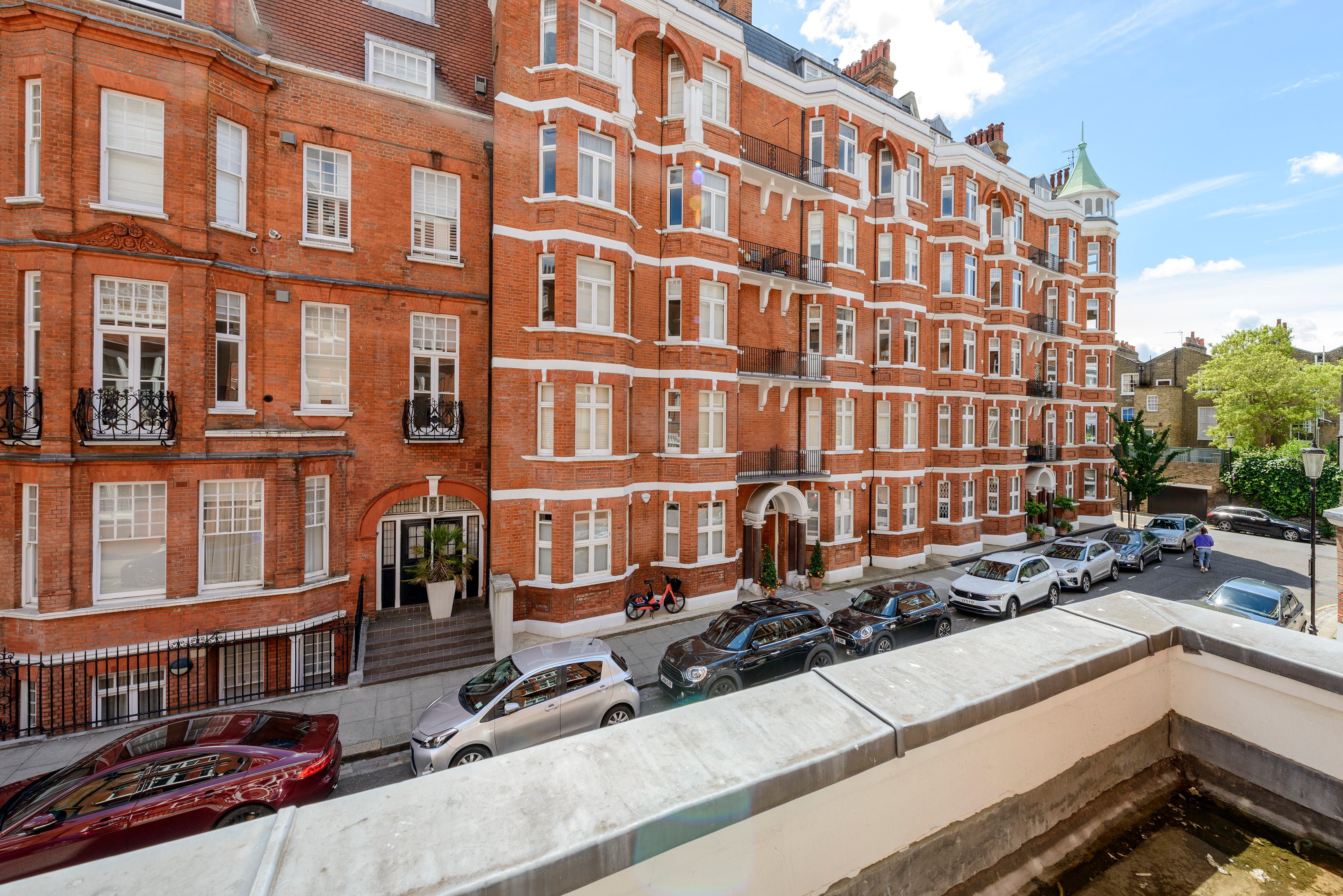 Flat Culford Gardens in Greater London