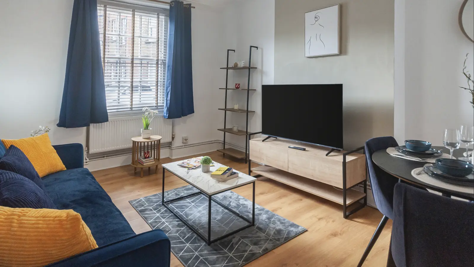 Flat Hamlets Way in Greater London