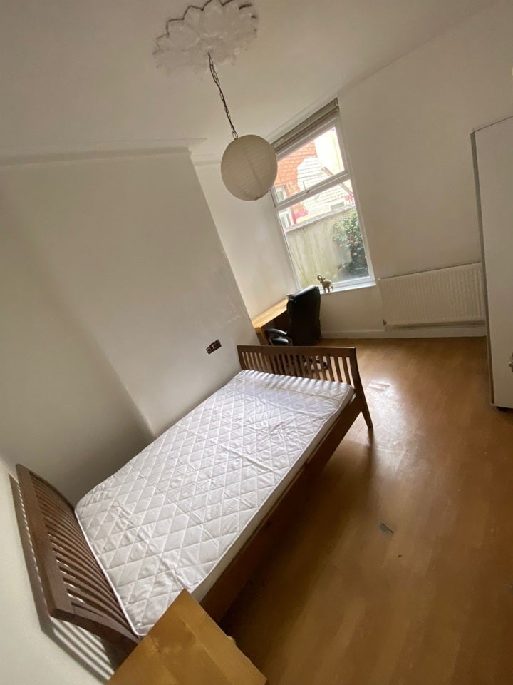 Room Kingscliffe Street in Manchester
