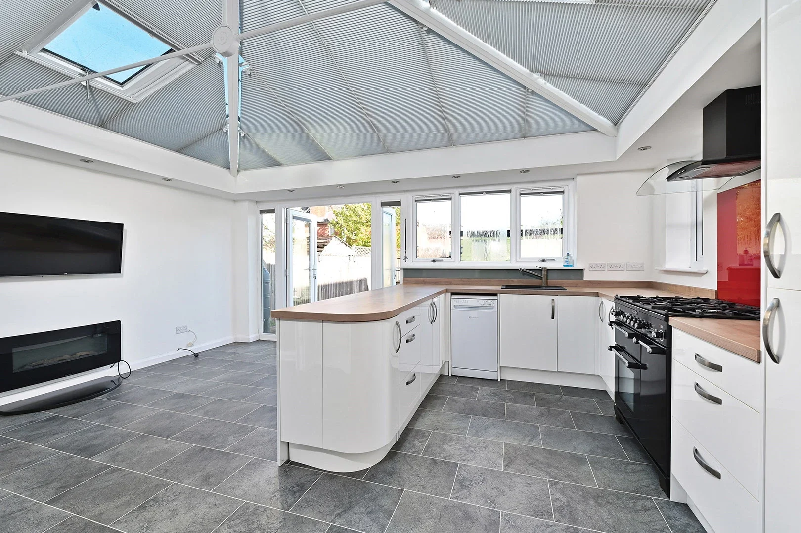House Lynchford Road in Rushmoor