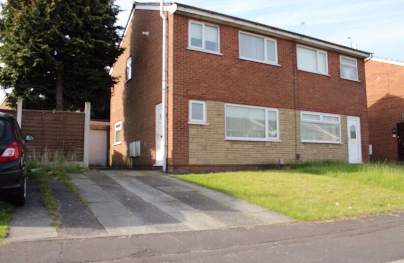 House Thornhill Close in Blackburn
