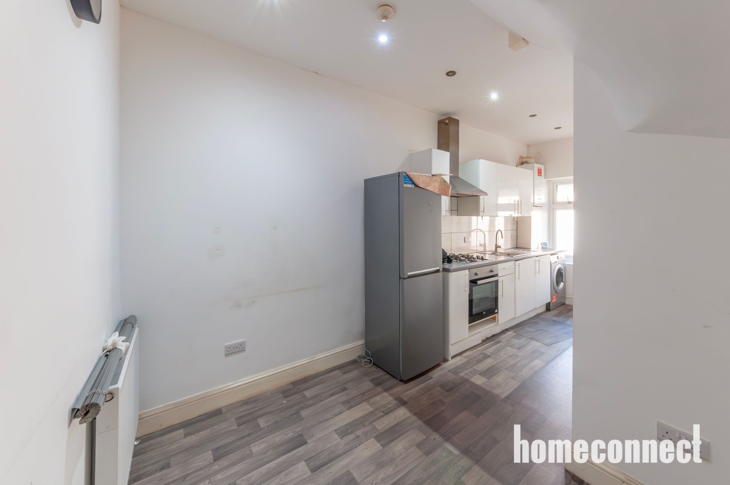 Flat Langdon Road in Greater London