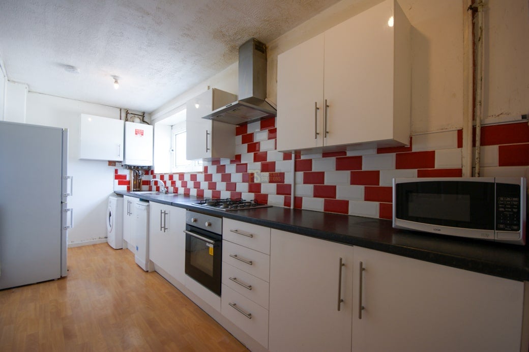 Flat Duddeston Manor Road in Birmingham