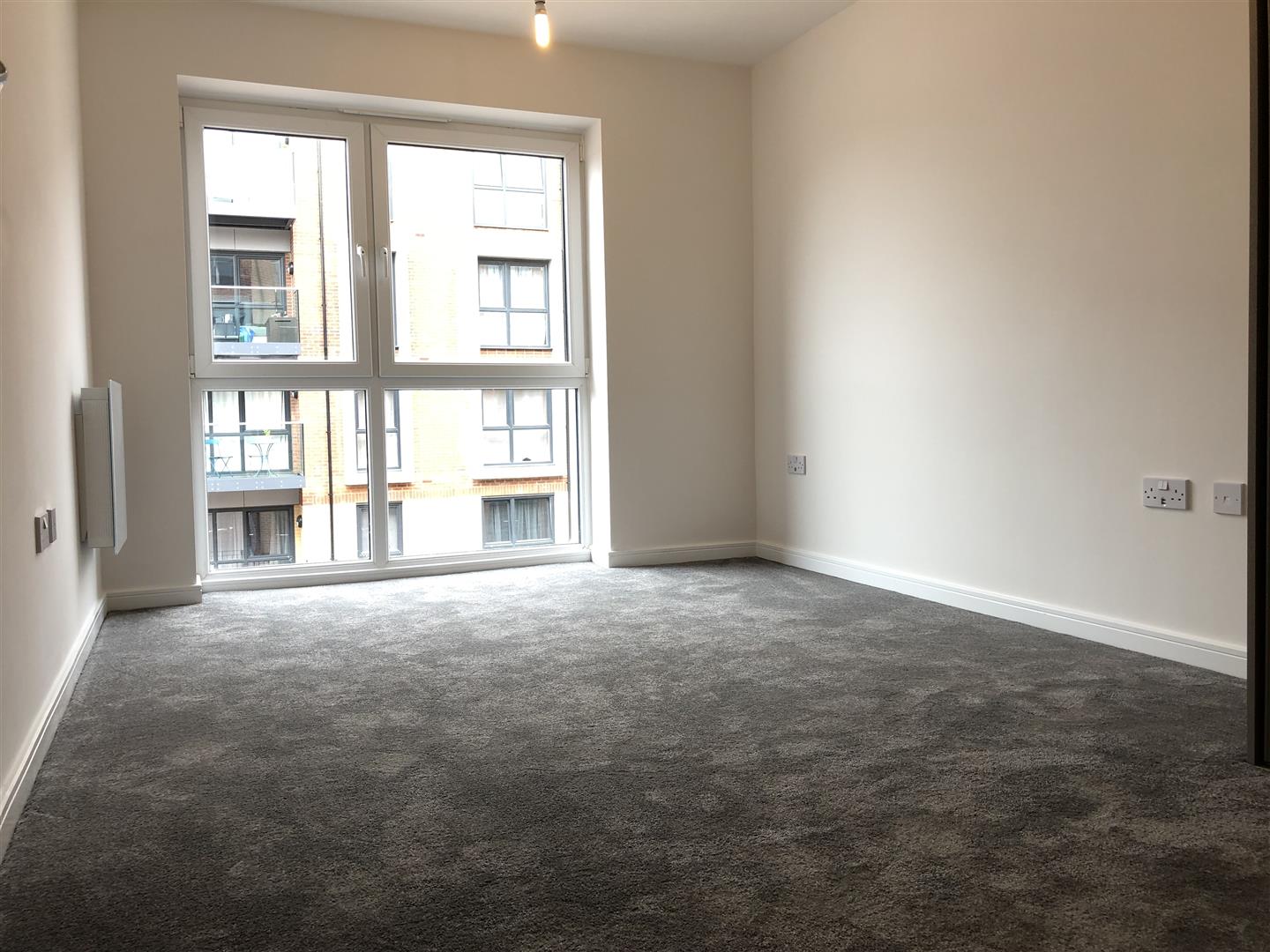 Flat Holmesley Road in Hertsmere