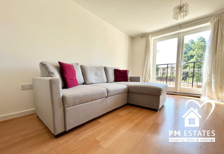 Flat John Dyde Close in East Hertfordshire