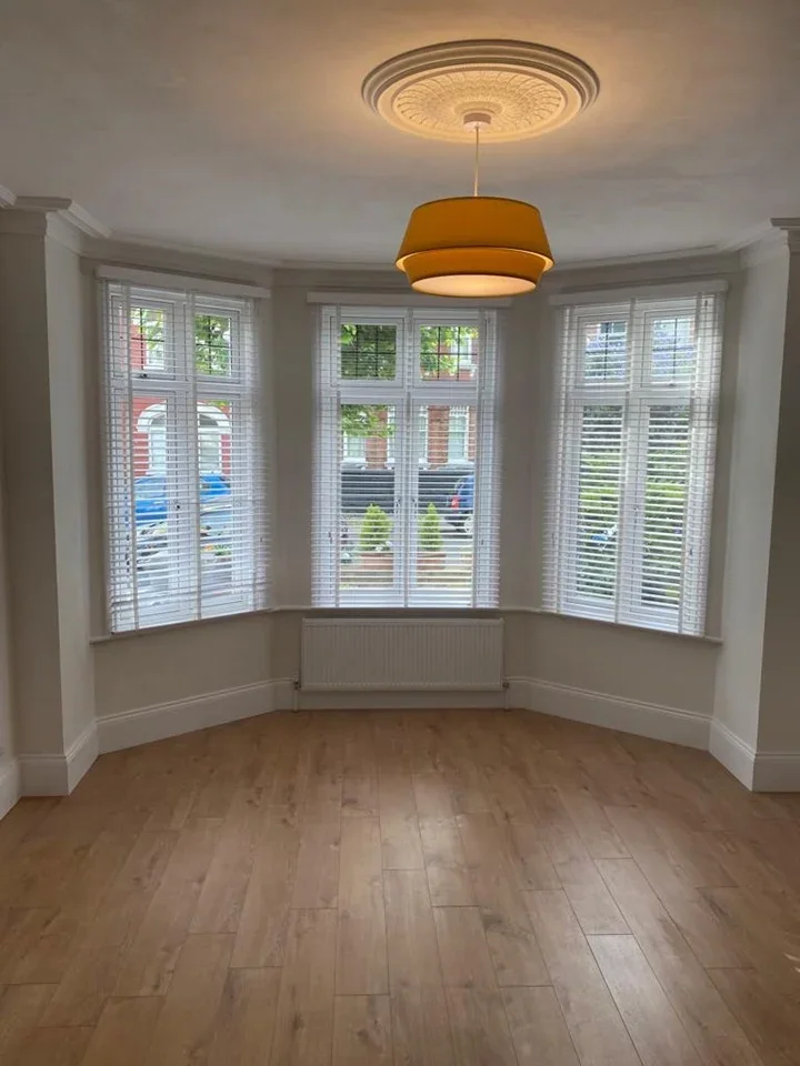 Flat Cranhurst Road in Greater London