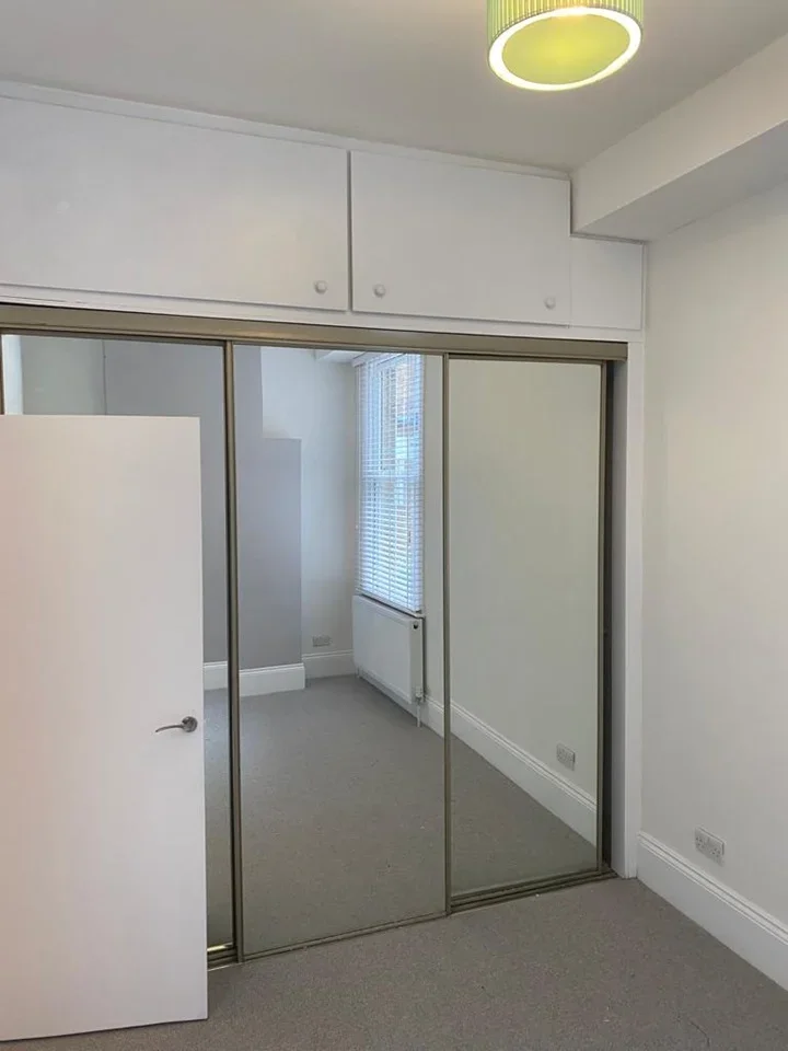 Flat Cranhurst Road in Greater London
