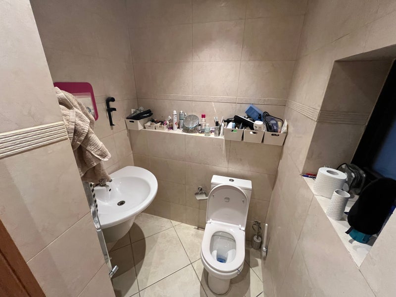 Room Holloway Road in Greater London