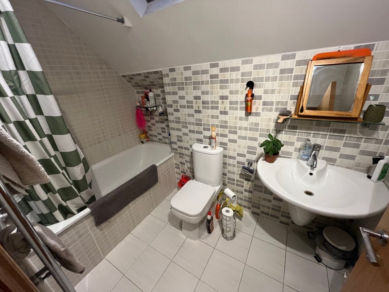 Room Holloway Road in Greater London