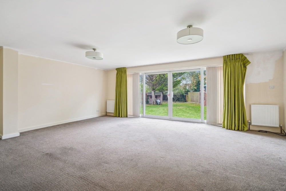 House Roundwood Close in London