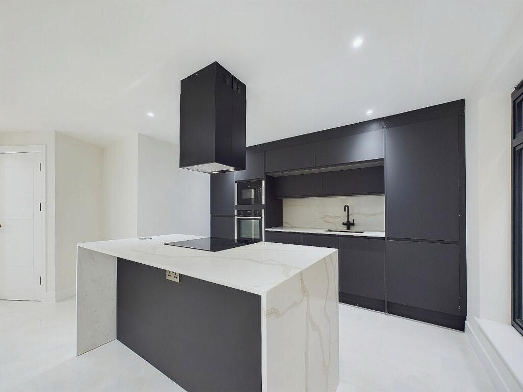 Flat Southill Road in Greater London