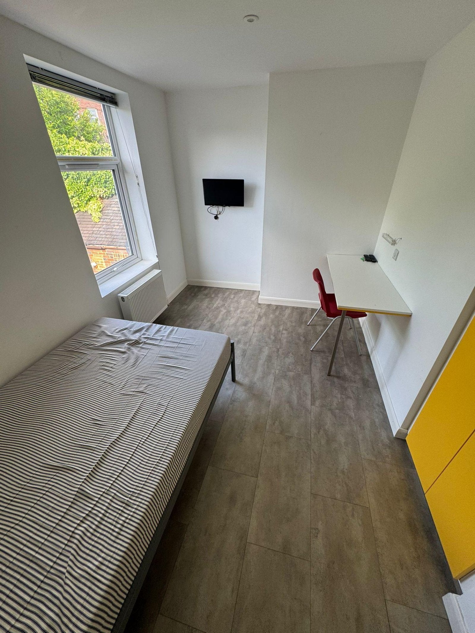 Room Leek Road in Stoke-on-Trent