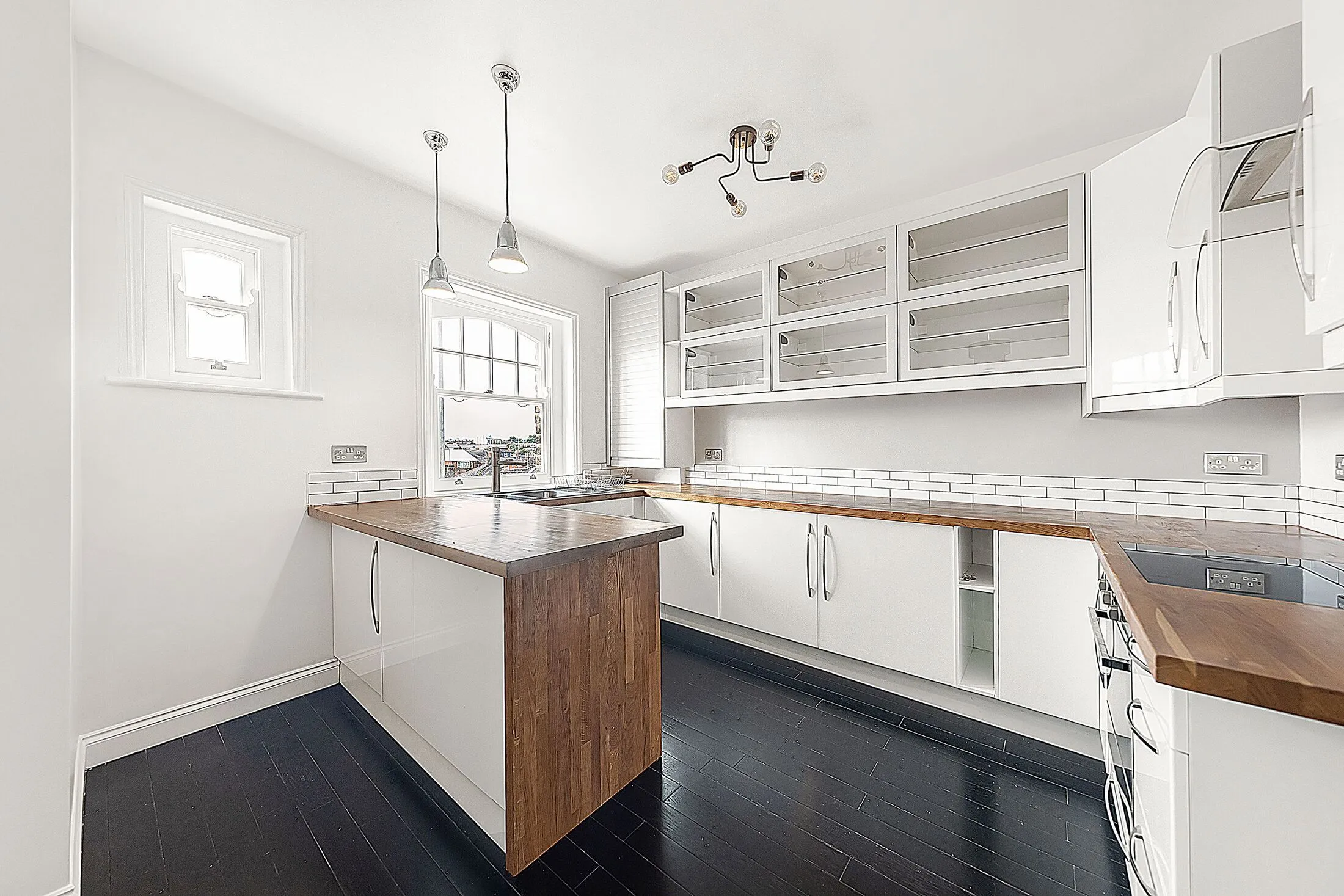 Flat Disbrowe Road in Greater London
