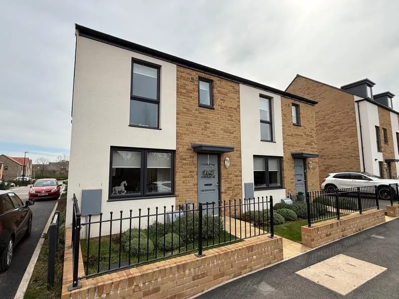 House Clark Drive in Yate