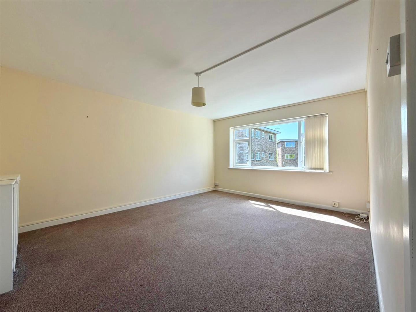 Flat St Johns Court in Birmingham