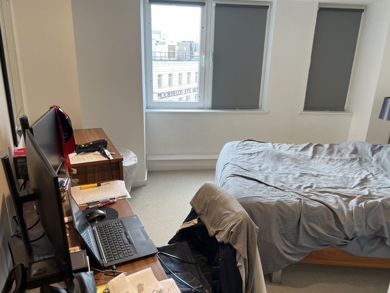 Room City Road in Greater London