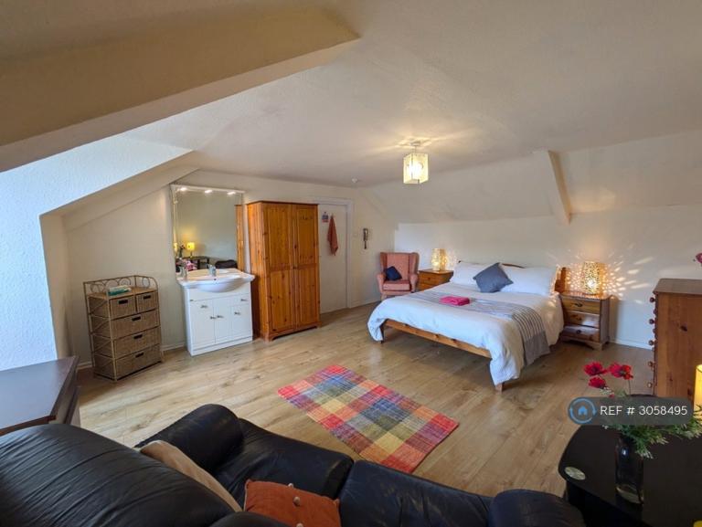 Room Dockhead in Dumfries