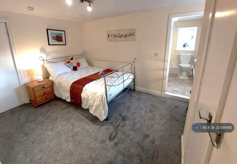 Room Dockhead in Dumfries